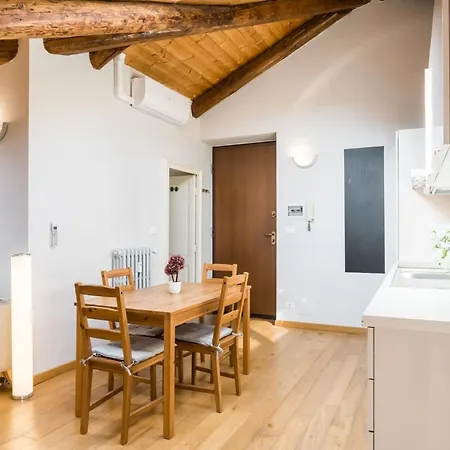 Liberty House - Vicina Fermate Bus E Treno Per Torino Apartment Chieri Exterior photo