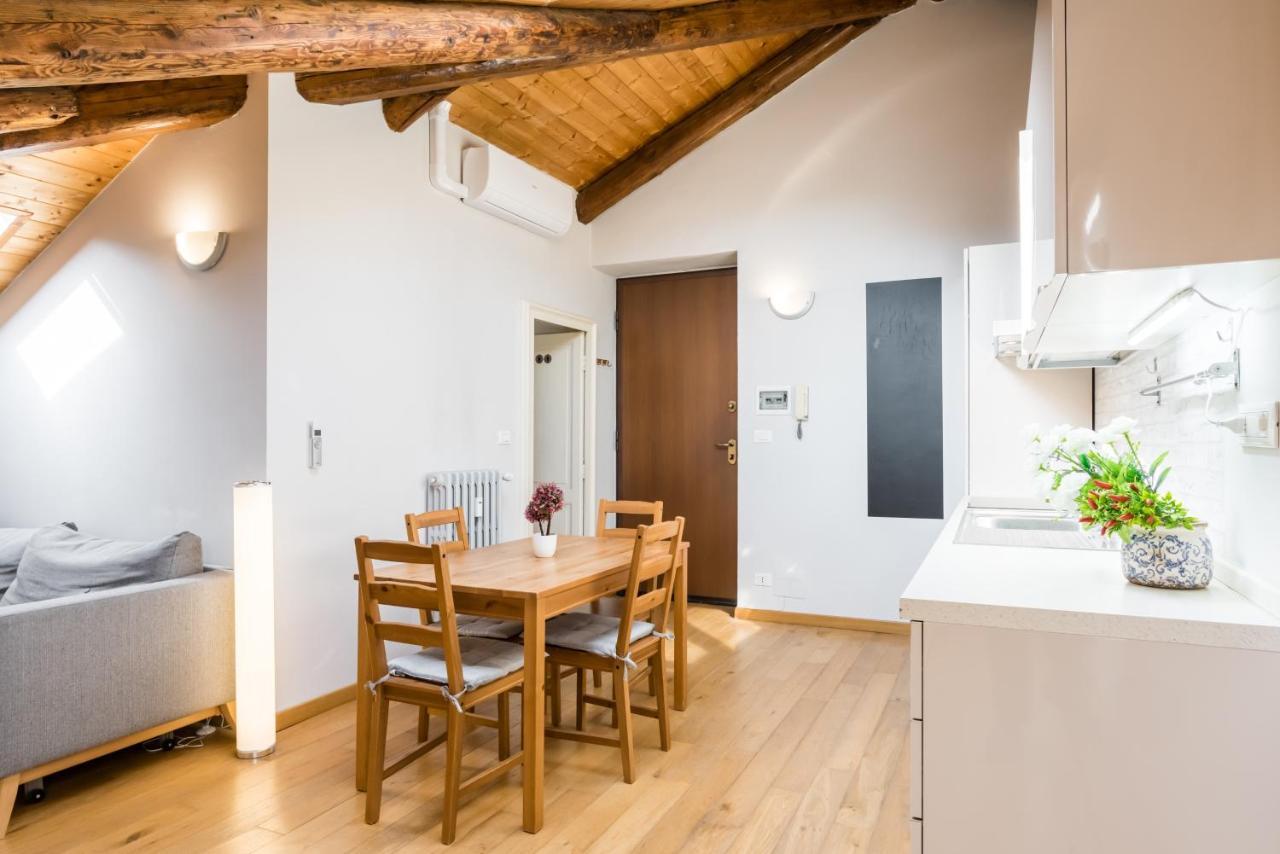 Apartment Liberty House - Vicina Fermate Bus E Treno Per Torino *